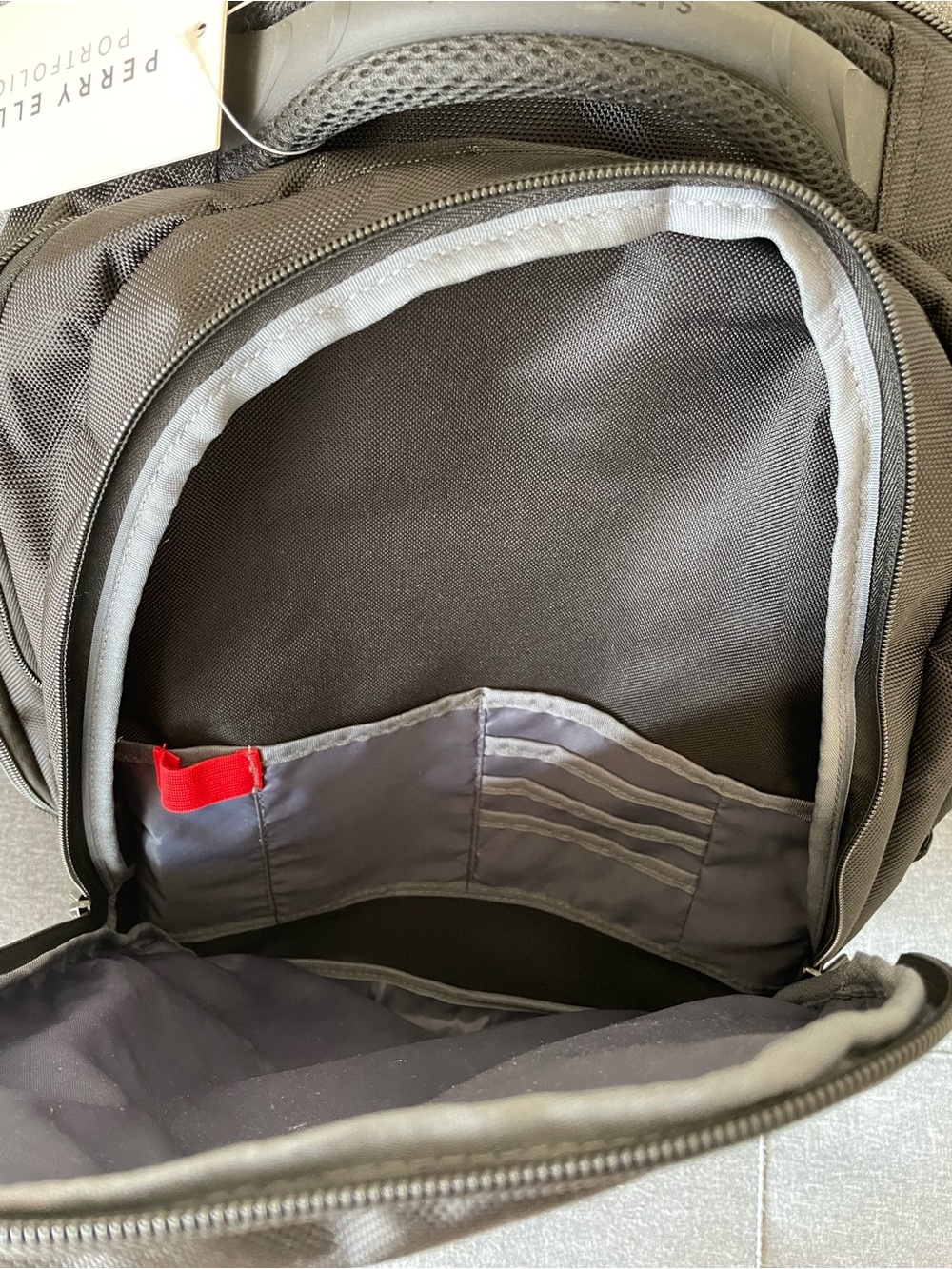 Perry Ellis M300 Backpack - Picture 7 of 11